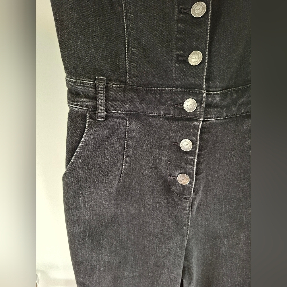 Hollister Women's Washed Black Denim Button-up Jumpsuit/Overalls (Size XS/2-4) - Picture 3 of 8